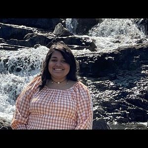 Meet your Posher, Carleigh